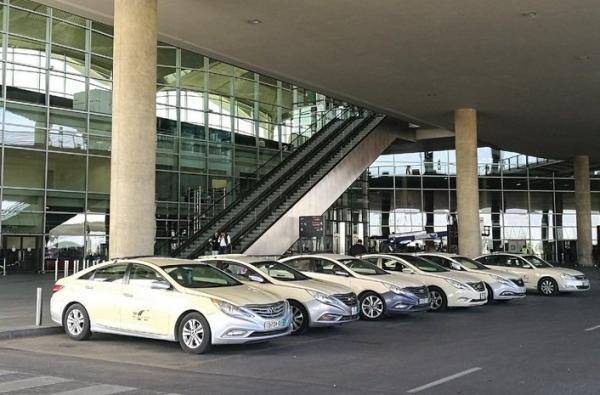 Careem ترويحتك من المطار مافي أسهل منها مع سيارات كريم Facebook
