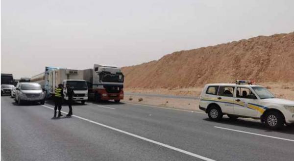 وفاتان و3 إصابات بحادث تدهور مركبة على الصحراوي