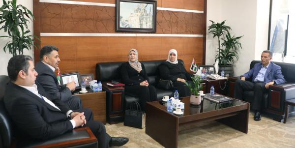 المواصفات تدعو لتيسير حركة التجارة وإنجاز المعاملات الجمركية