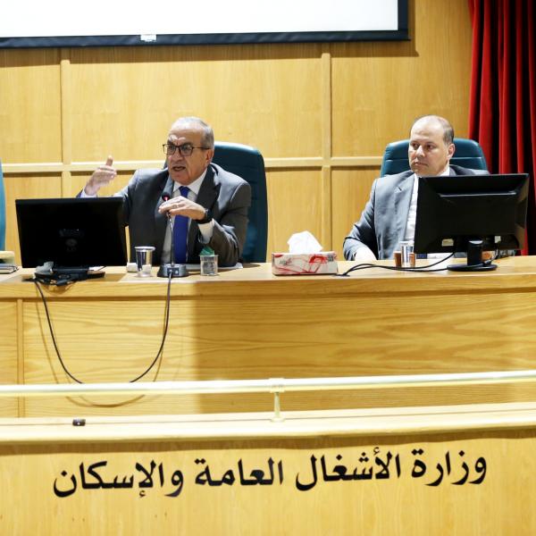 أبو السمن: إلمام المهندسين بالقوانين ركيزة أساسية لضمان جودة المشاريع