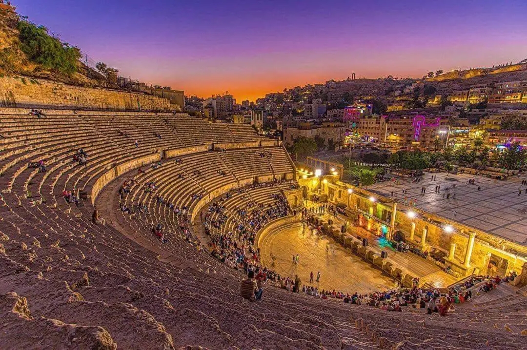 المدرج الروماني يحتضن أمسية موسيقية احتفاء بـ 