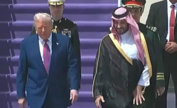 ولي العهد السعودي يستقبل الرئيس الأميركي لدى وصوله الرياض