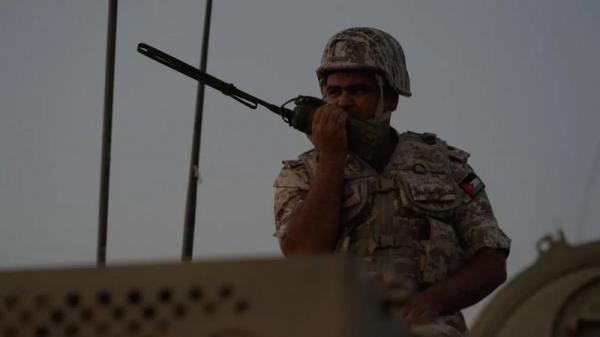 الجيش: القبض على 5 أشخاص حاولوا اجتياز الحدود الشمالية