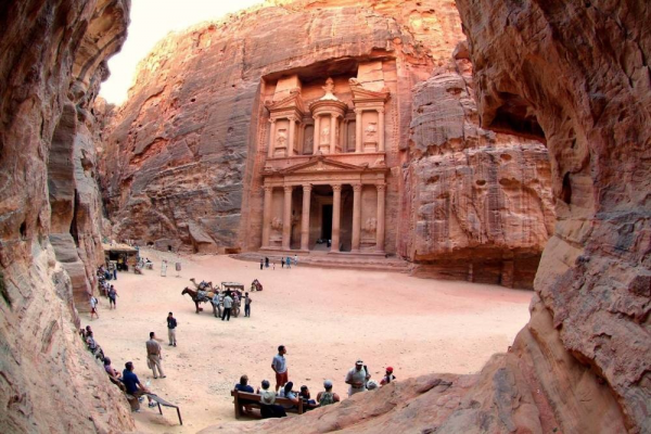 2.4 مليار دولار الدخل السياحي في الأردن خلال الثلث الاول من العام 2025