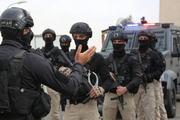 ضبط 32 مروجاً وتاجراً للمخدرات بحوزتهم أسلحة نوعية