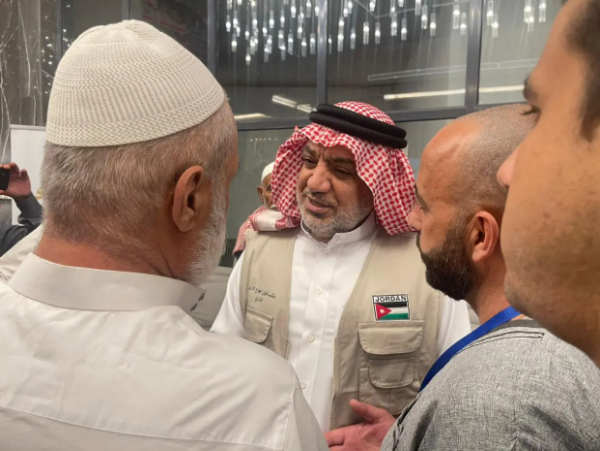الخلايلة: أكثر من 1000 حاج أردني راجعوا عيادات البعثة