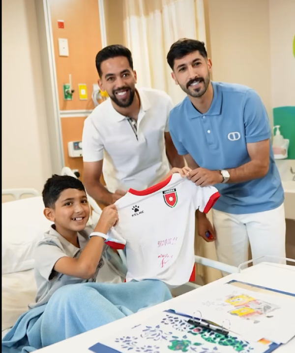 الأميرة غيداء تستقبل لاعبي المنتخب في مركز الحسين للسرطان