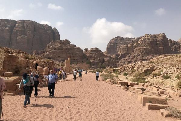 السياحة: برامج شاملة للزوار العالقين لتحويل تأخرهم إلى تجربة إيجابية