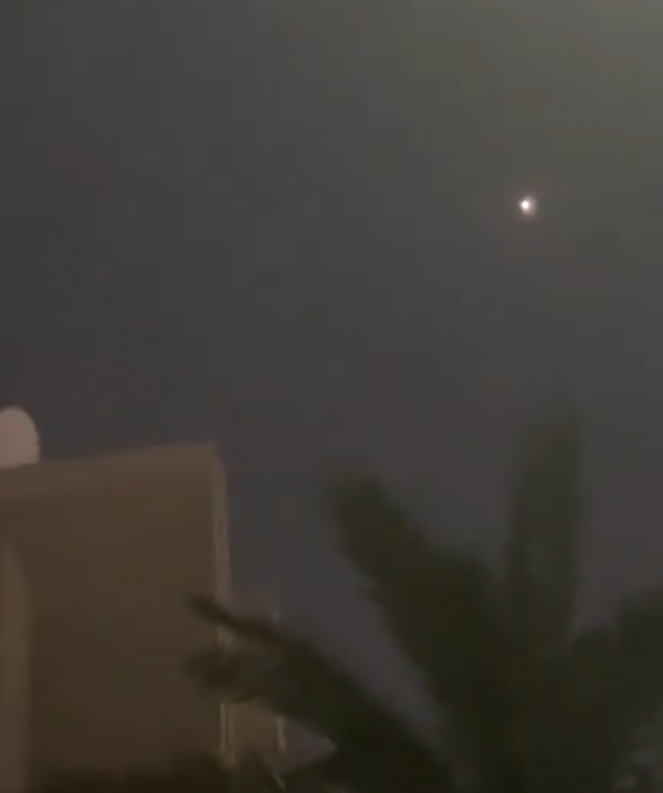 إيران تطلق صواريخ على قواعد أميركية في قطر والكويت والبحرين والعراق
