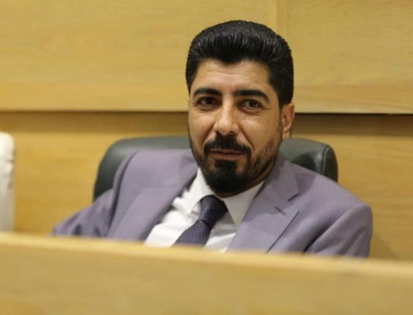 النائب الدوايمه يسأل وزير التربية عن امتحاني الإنجليزي والرياضيات