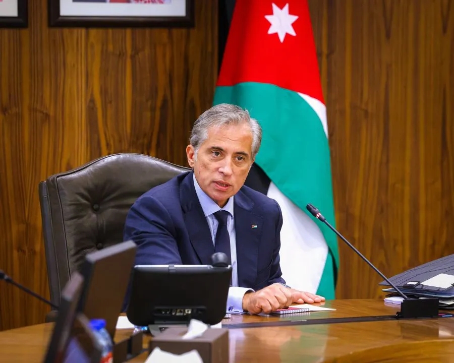 حسان يؤكّد أهميَّة مأسسة جائزة الحسين بن عبدالله الثَّاني للعمل التطوُّعي