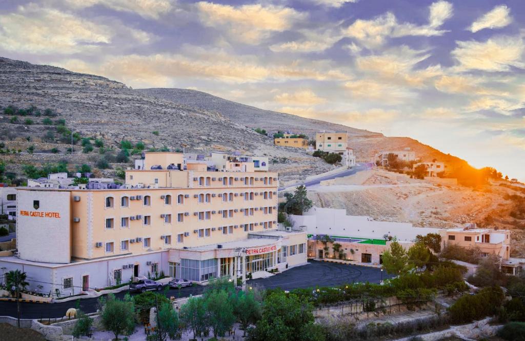 فنادق البترا في أسوأ أحوالها ومطالب بتوسيع نطاق 