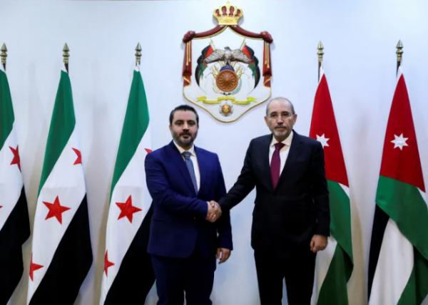 الأردن: قرار رفع العقوبات عن سوريا يدعم إعادة بناء خطوات تعافيها