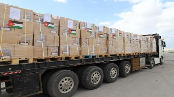 الأردن يواصل دعم غزة بإرسال قافلة جديدة مكوّنة من 50 شاحنة