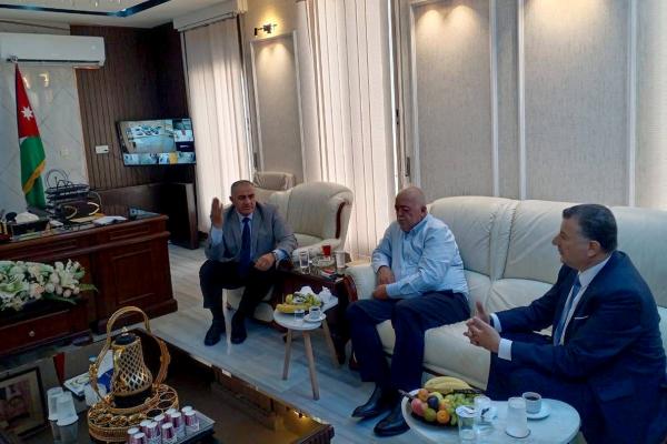 بلدية غرب إربد تعزز جهودها لدعم التشغيل وتمكين الشباب