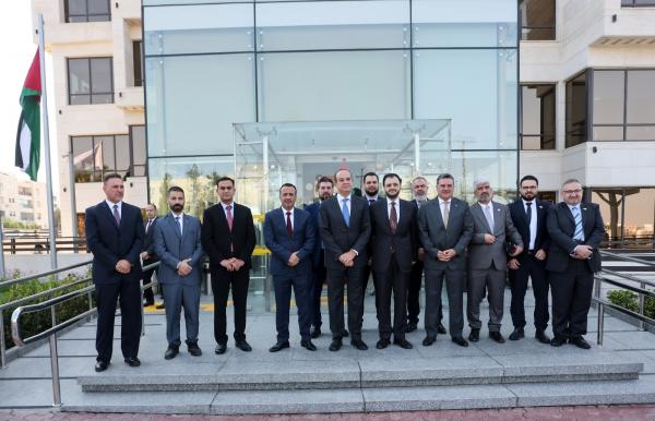 الأردن مستعد للتنظيم والإشراف على تحديث بنية الاتصالات السورية