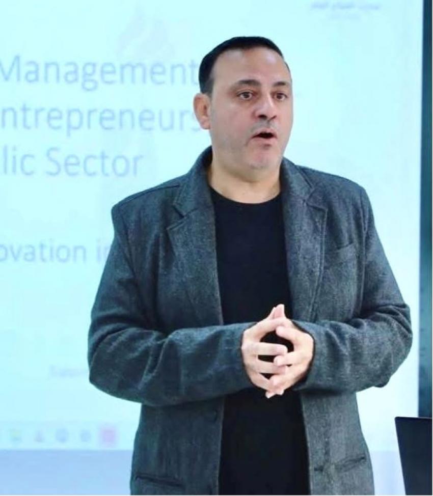 البطش : التسول الرقمي .. زمن تُعبأ فيه المشاعر وتُسوّق رقمياً