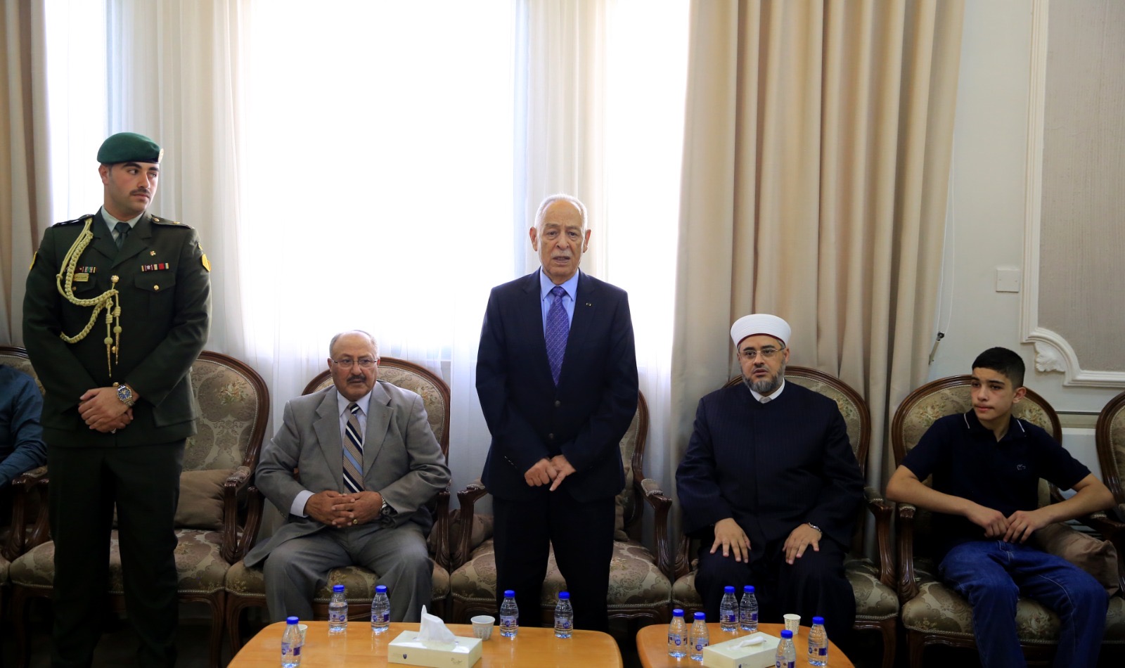 مندوبا عن الملك وولي العهد .. العيسوي يعزي بوفاة العميد المعايطة