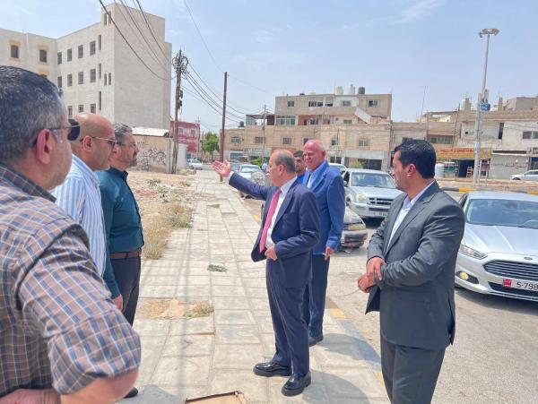 المصري يتفقد واقع الخدمات في الزرقاء الكبرى والهاشمية