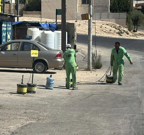 500 دينار غرامة وضع عوائق في الشارع