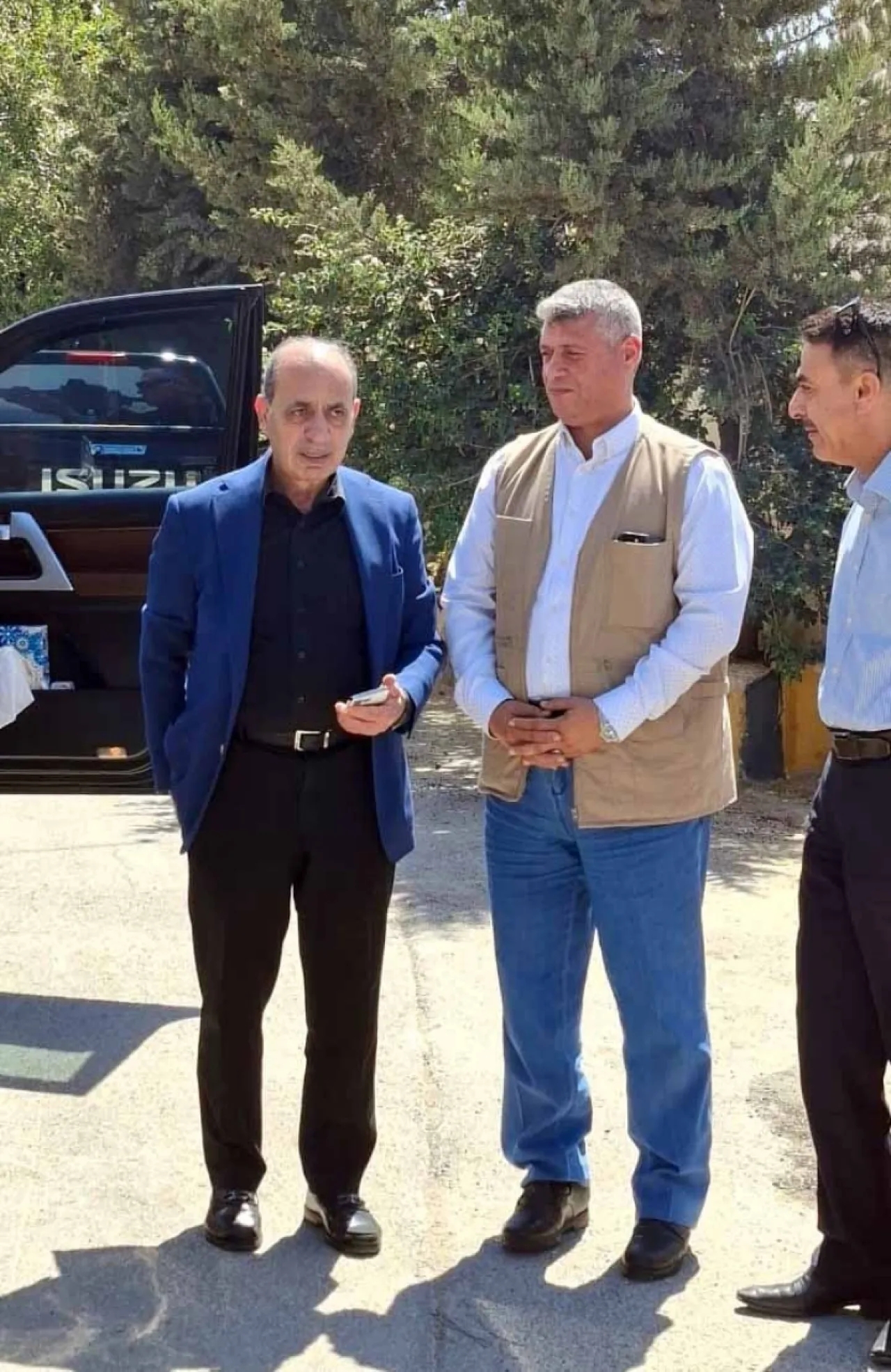 وزير الإدارة المحلية يتفقد واقع الخدمات في بلدية بيرين
