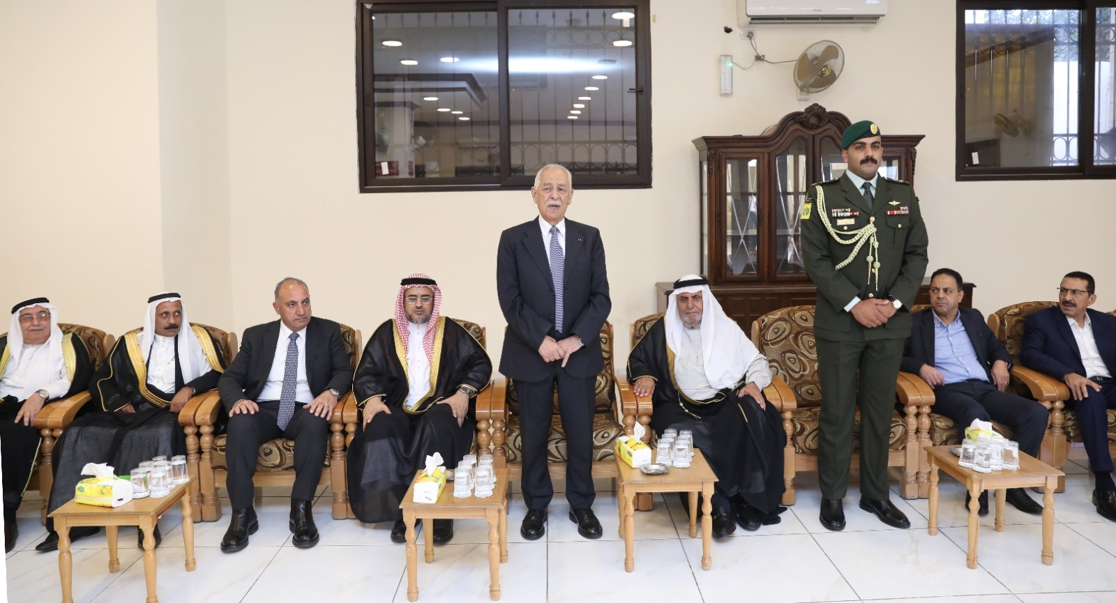 مندوبا عن الملك وولي العهد .. العيسوي يعزي الشواربة والطراونة والشوبكي وجنكات والشوابكة