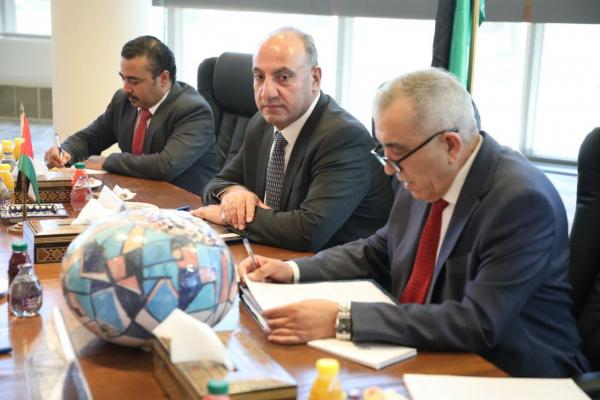 مناقشة الخطط التنفيذية لمشاريع الجداريات الفنية في عمّان