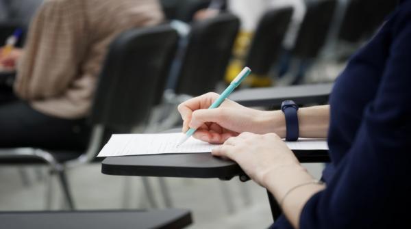 التعليم العالي: امتحان المفاضلة يحقق العدالة بين طلبة الثانوية العربية