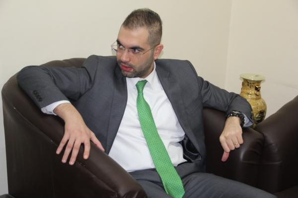 المحكمة الحزبية تفصل زيادين من عضوية 