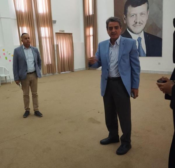 وزير الشباب يزور مركز شابات القطرانة ويطلع على برامجه وخدماته