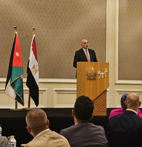 الأردن ومصر يدرسان فتح مسارات جوية جديدة لتسهيل حركة المسافرين بينهما
