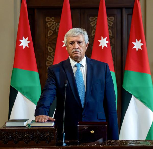 القطامين يؤكد أهمية تحسين إجراءات النقل وتعزيز التحول الرقمي