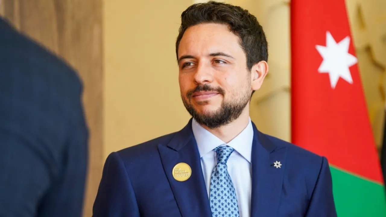 ولي العهد يشدد على أهمية دعم السلطة الوطنية الفلسطينية
