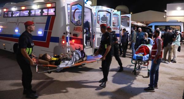 إجلاء الدفعة الـ14 من أطفال غزة المرضى للعلاج في الأردن