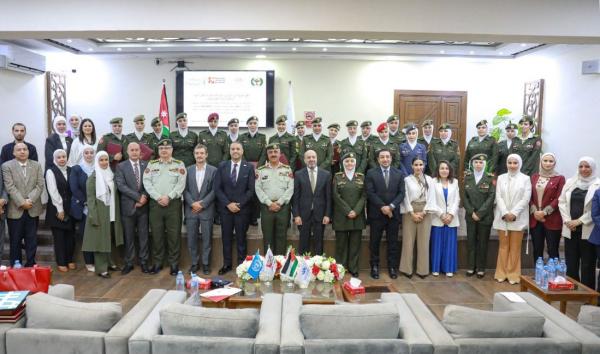 مديرية شؤون المرأة العسكرية تحتفل بتخريج دورة الحاضنات الأولى