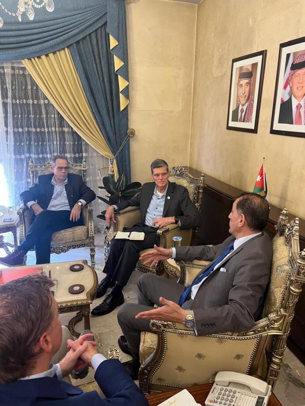 سفير الاردن في سوريا : حوار مع السفير الاميركي السابق في المملكة