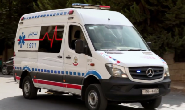 وفاة وإصابتان بحوادث سير على طرق خارجية