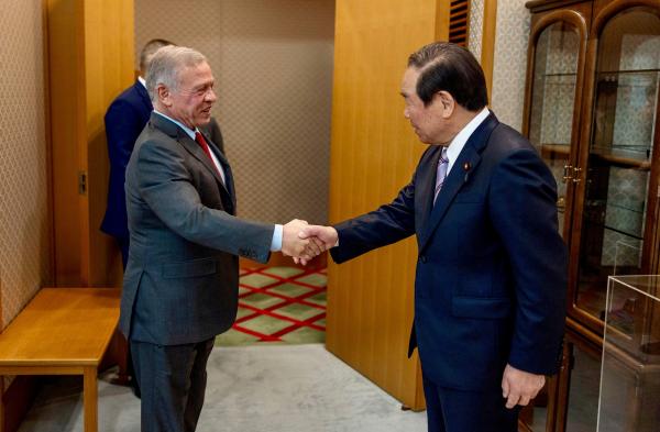 الملك يعقد لقاءات مع قادة البرلمان الياباني في طوكيو