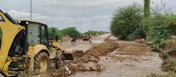 اعادة فتح طريق العدسية بالشونة الشمالية بعد انهيار أتربة