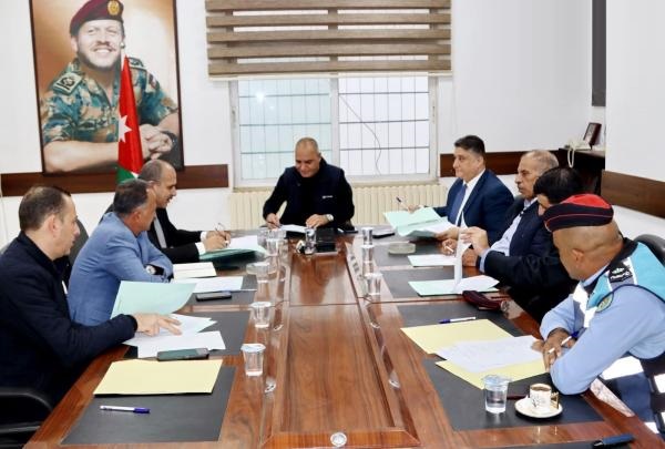 جولة ميدانية للتباحث بتطوير خدمات النقل في ماحص والفحيص