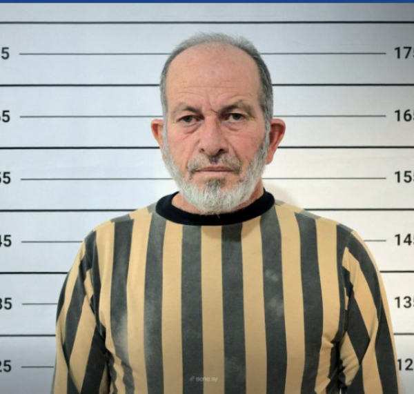 القبض على طيار متورط بطلعات جوية استهدفت مدنيين في سوريا