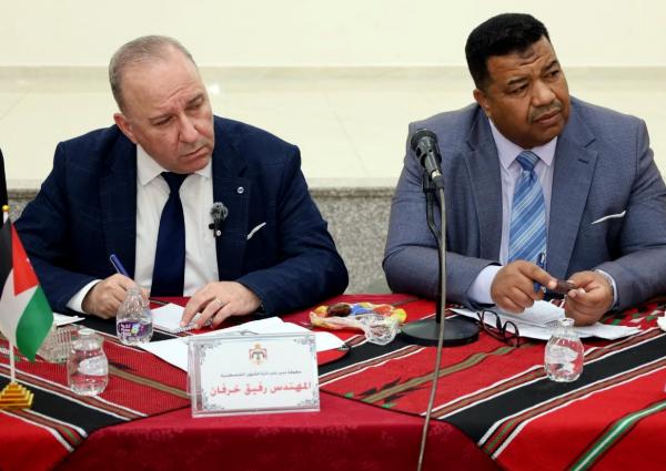 دائرة الشؤون الفلسطينية: تطور ملموس في خدمات المخيمات