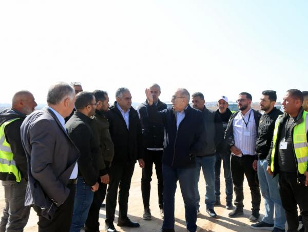 ابوالسمن يوجه بالاسراع في مشاريع الطرق لإستباق الموسم المطري