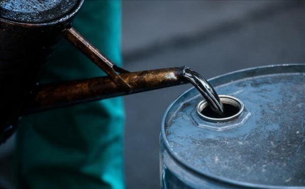 أسعار النفط تتراجع وتصل إلى أدنى مستوياتها