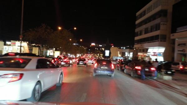 ازدحامات مرورية خانقة في 