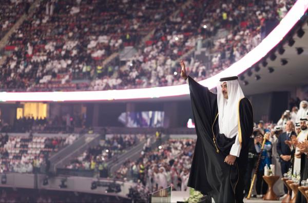 أمير قطر يهنئ منتخب فلسطين بفوزه في المباراة الافتتاحية لكأس العرب