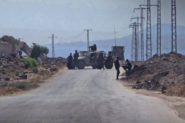 16 دبابة وآلية اسرائيلية تتوغل بسوريا وتفتش السكان