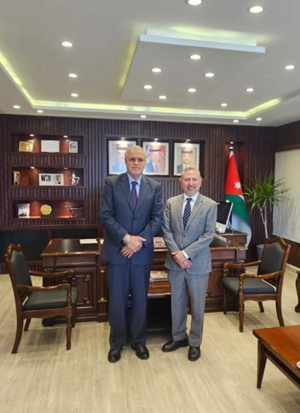 تنظيم الطيران تبحث تعزيز التعاون في النقل الجوي مع السفير المكسيكي