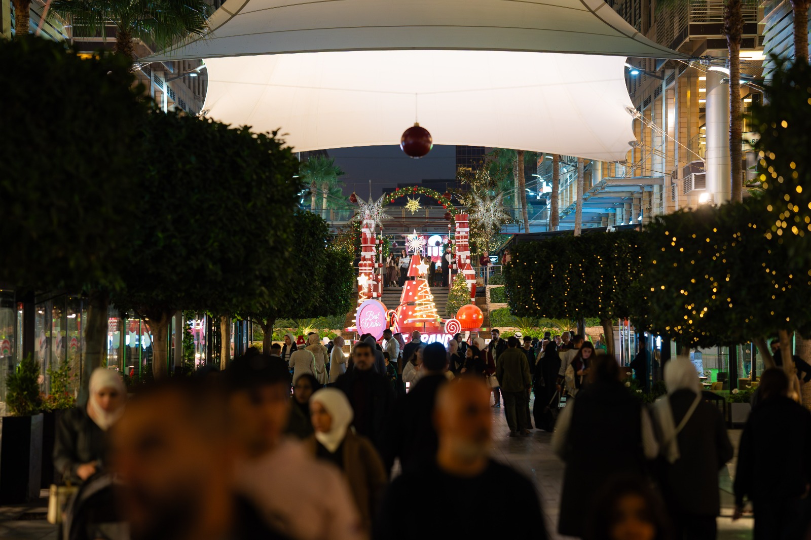 تزايد الإقبال واستمرار مهرجان عيد الميلاد في البوليفارد حتى نهاية ديسمبر