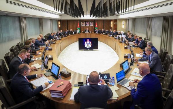 إعفاء لوازم مشروع الناقل الوطني من الضريبة والرسوم